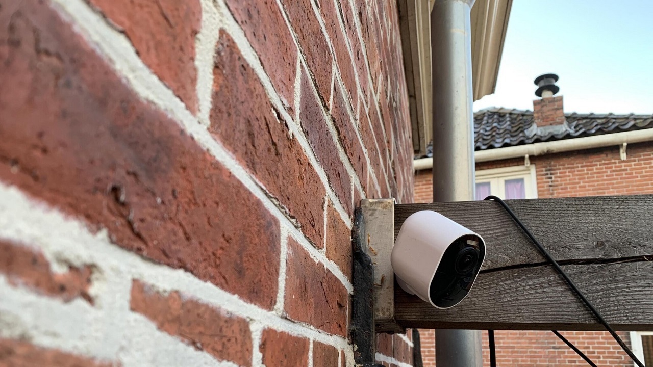 Key Factors to Consider Before Buying a Security Camera